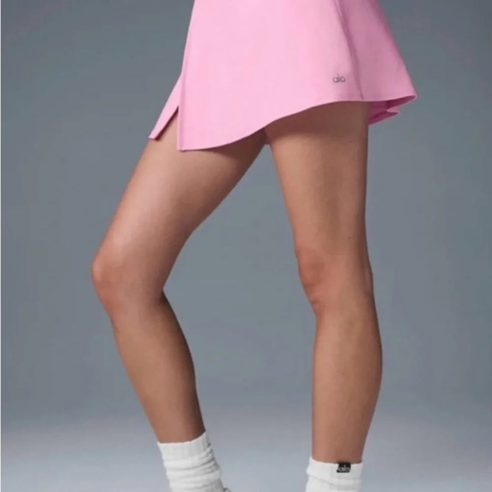 Alo Yoga - Alosoft Backspin Skirt in Sweet Pink